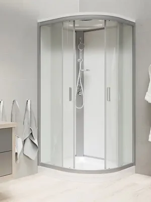 Merkproduct Čtvrtkruhový sprchový box 100 × 100 cm se stříškou a talířovou sprchou, satin ALU profily, bezpečnostní sklo Point 5 / 4 mm, bílá zadní stěna, litá vanička s nožičkami a čelním panelem